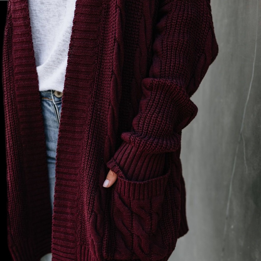 Cableknit Cardigan - Picture 4 of 8